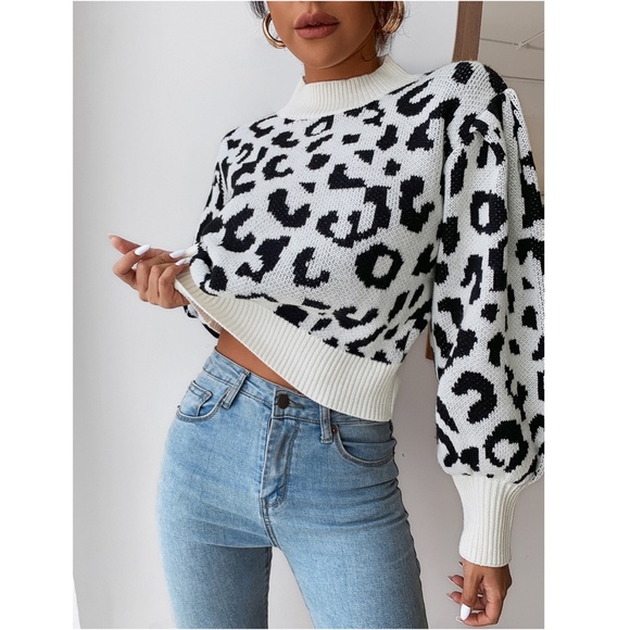 Cheetah Print White Crop Sweater Bishop Sleeve - Picture 2 of 9